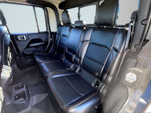 Used 2023 Jeep Gladiator Mojave w/ Cold Weather Group image 23