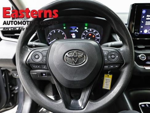 Used 2023 Toyota Corolla LE FWD image 10