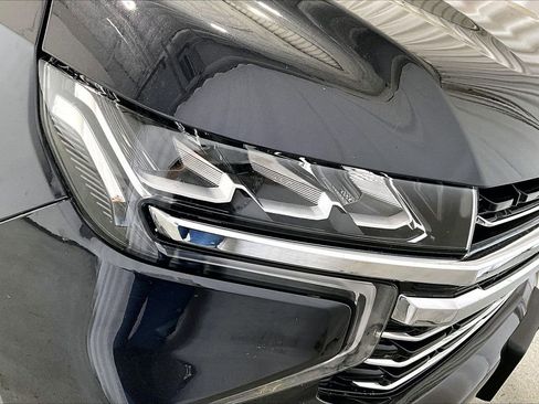 Used 2023 Chevrolet Tahoe LT w/ Luxury Package image 12