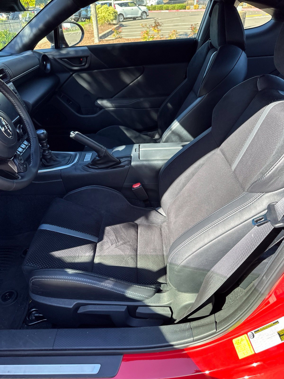 Used 2025 Toyota GR86 Premium w/ Performance Package RWD image 3