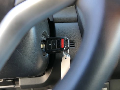 Used 2018 Honda Fit LX image 17