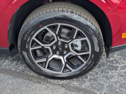 New 2026 Ford Maverick Lariat AWD/4WD image 18