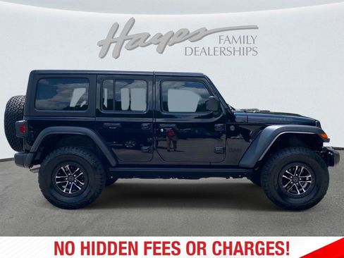 Used 2025 Jeep Wrangler Unlimited Sport AWD/4WD image 2