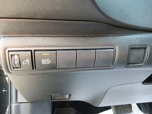 Used 2020 Toyota Corolla XSE FWD image 17
