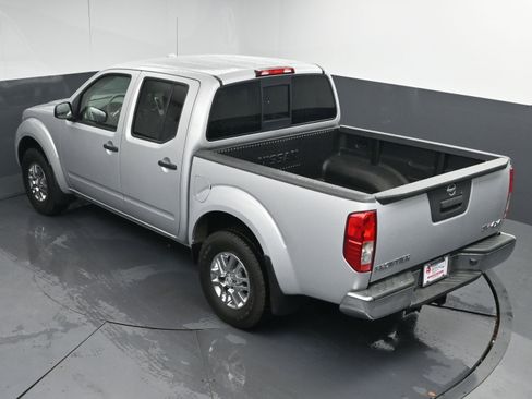 Used 2018 Nissan Frontier SV image 38