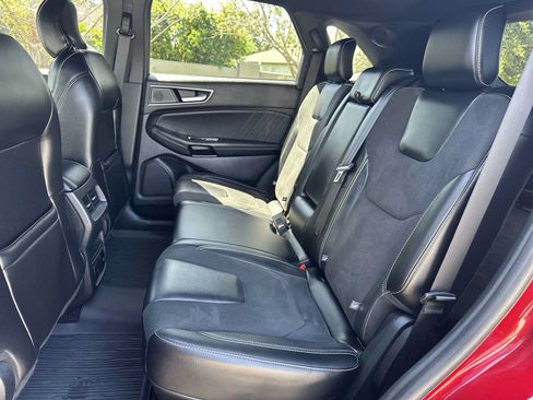 Used 2019 Ford Edge ST w/ Equipment Group 401A AWD/4WD image 17