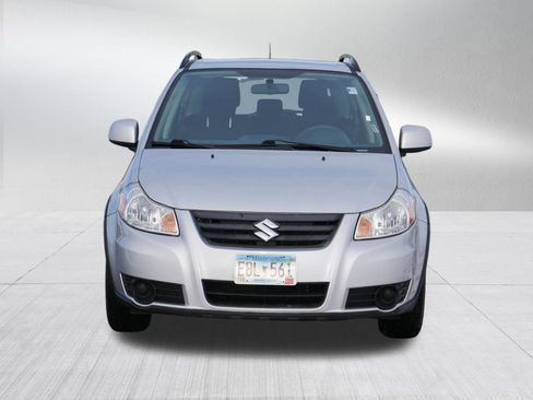 Used 2013 Suzuki SX4 Premium image 2