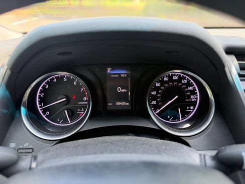 Used 2018 Toyota Camry LE FWD image 21
