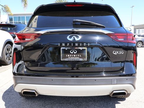 Certified 2023 INFINITI QX50 Luxe image 8