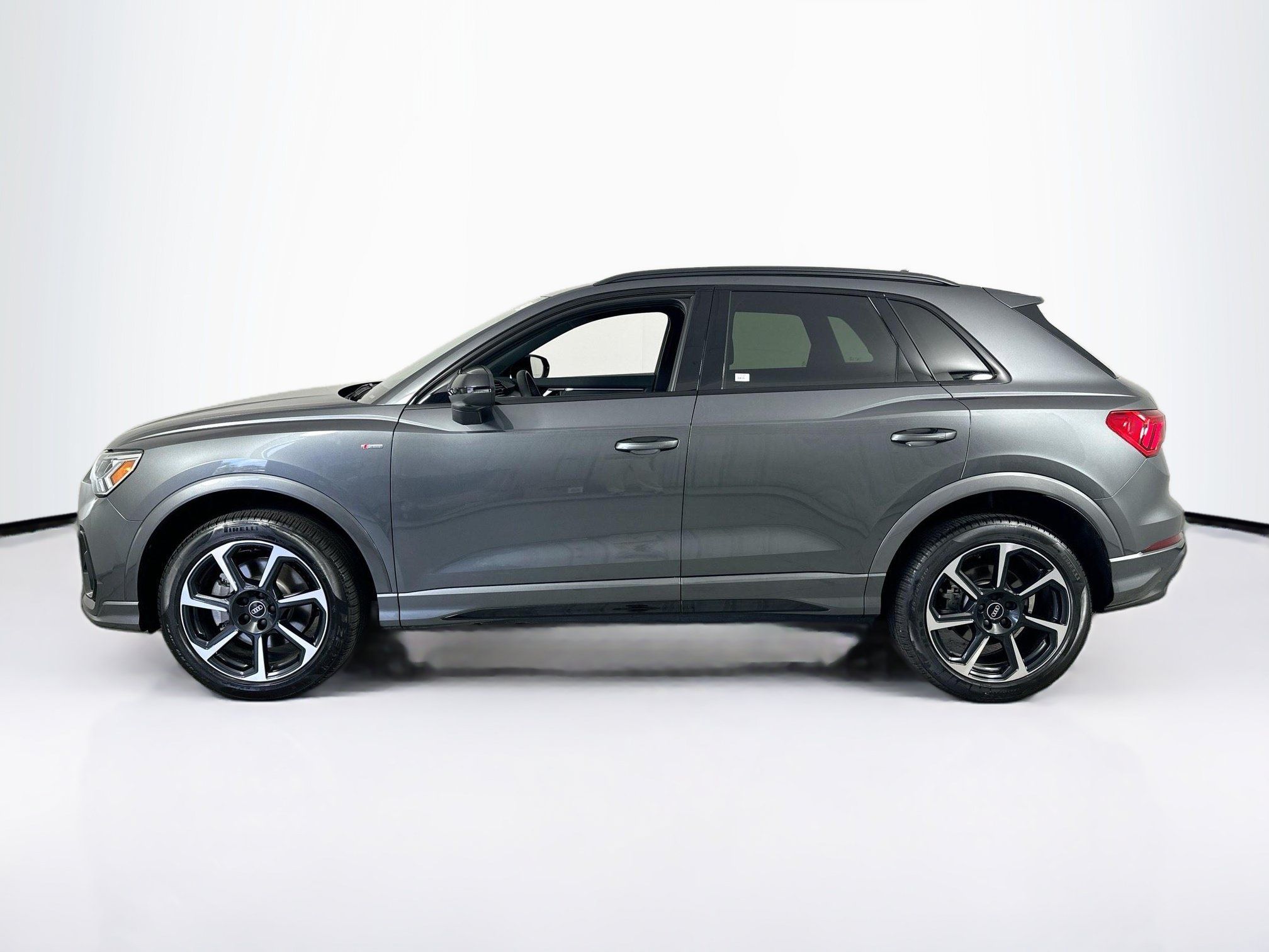 Used 2025 Audi Q3 2.0T Premium Plus AWD/4WD image 8