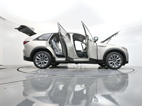 New 2026 MAZDA CX-90 3.3 Turbo w/ Preferred Package AWD/4WD image 32