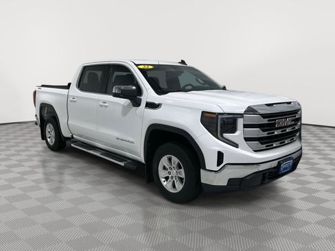 Used 2022 GMC Sierra 1500 SLE image 8