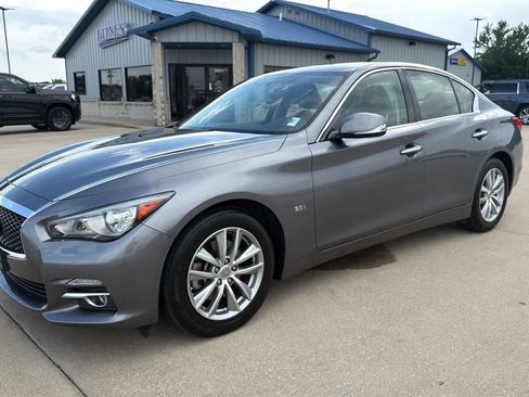 Used 2016 INFINITI Q50 3.0t Premium w/ 3.0T Premium Plus Package AWD/4WD image 3