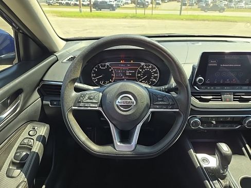 Used 2019 Nissan Altima 2.5 S FWD image 4