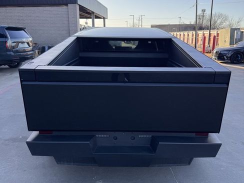 Used 2024 Tesla Cybertruck AWD Crew Cab image 7