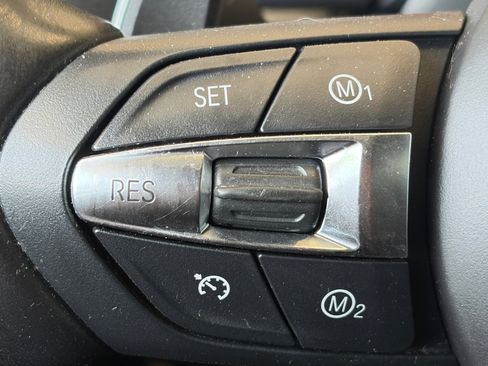 Used 2016 BMW M5 RWD image 31