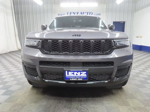 Used 2021 Jeep Grand Cherokee L Laredo AWD/4WD image 41