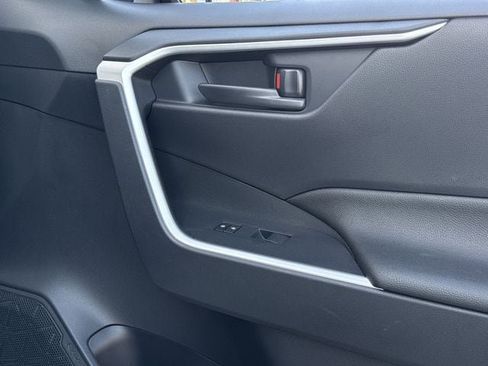 Used 2025 Toyota RAV4 LE image 29