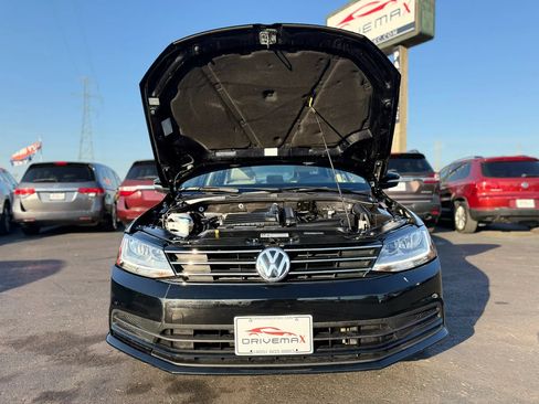 Used 2017 Volkswagen Jetta SE FWD image 10