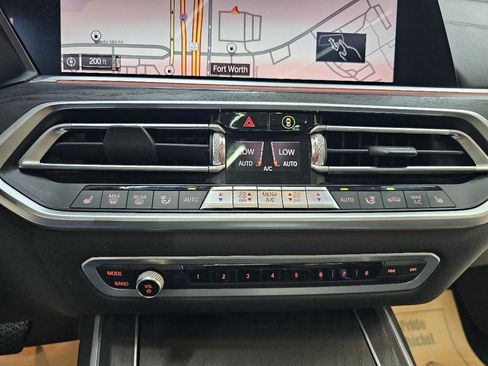 Used 2020 BMW X7 xDrive40i w/ Premium Package AWD/4WD image 36