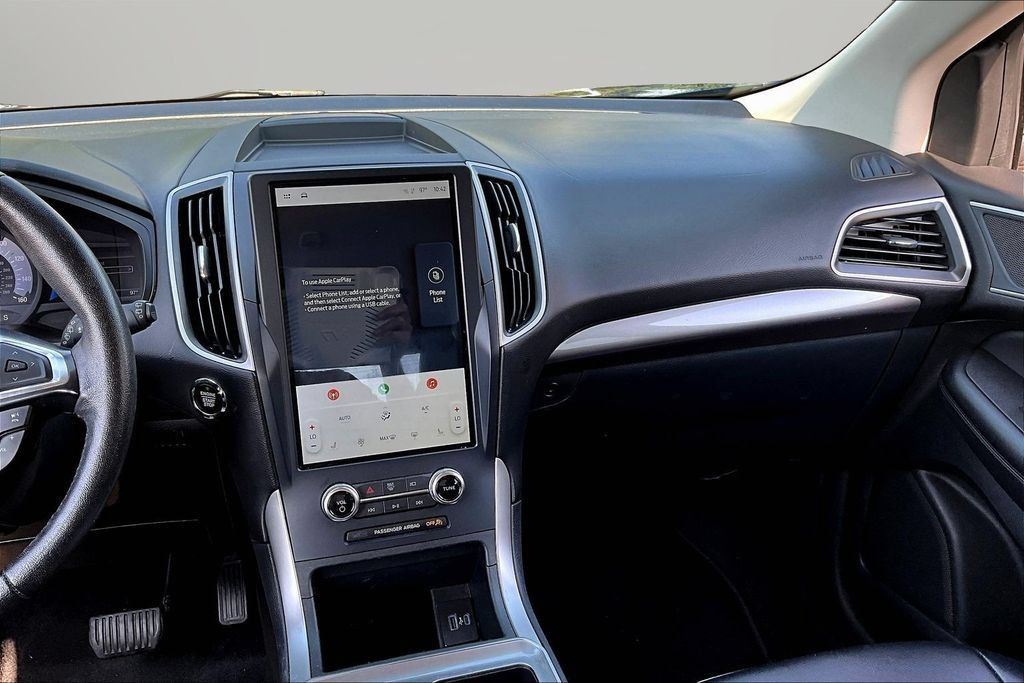 Used 2023 Ford Edge SEL AWD/4WD image 9