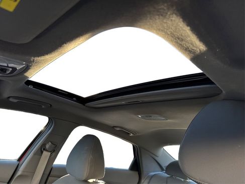 Used 2022 Hyundai Elantra SEL w/ Convenience + Premium Package image 24