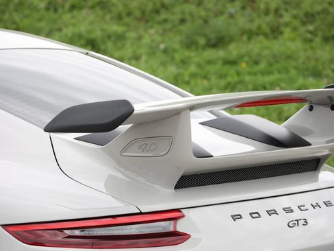 Certified 2018 Porsche 911 GT3 RWD image 19
