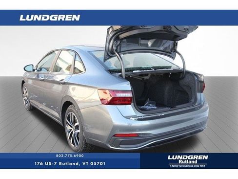 New 2026 Volkswagen Jetta SE FWD image 6