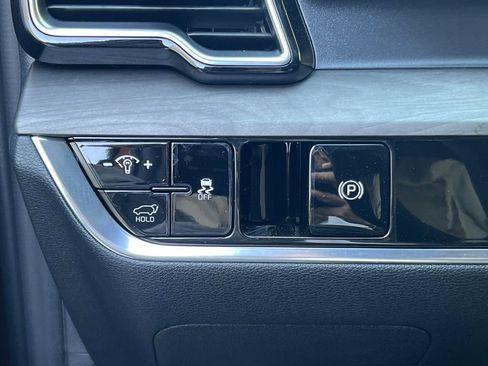 New 2025 Kia Sportage X-Line w/ Premium Package image 23