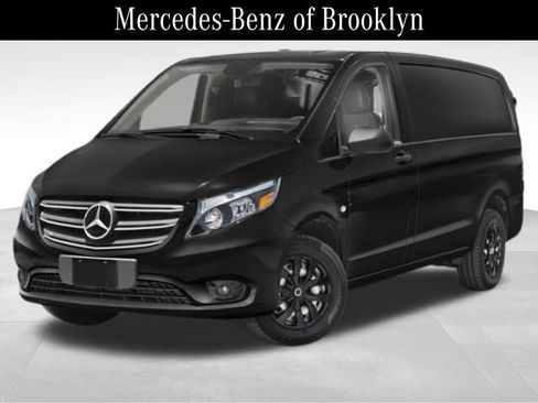 Used 2023 Mercedes-Benz Metris image 1