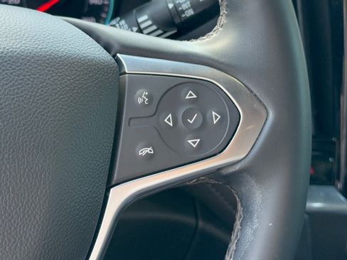 Used 2023 Chevrolet Traverse LT FWD image 19