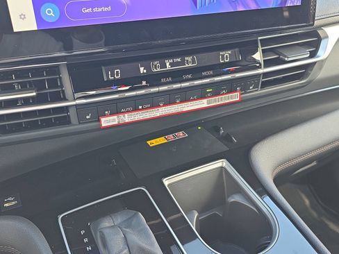 New 2026 Toyota Sienna Platinum AWD/4WD image 20