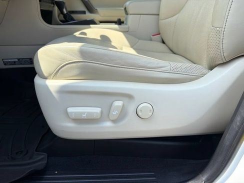 Used 2023 Lexus GX 460 Luxury w/ Sport Design Package AWD/4WD image 12