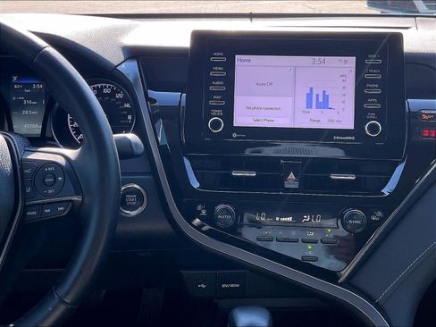 Used 2022 Toyota Camry SE w/ Convenience Package image 9