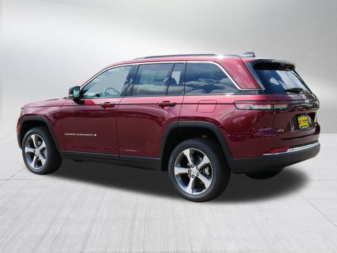 New 2025 Jeep Grand Cherokee Limited w/ Luxury Tech Group II image 5