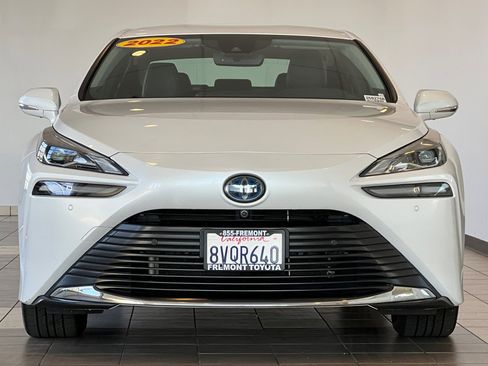Used 2021 Toyota Mirai XLE image 9