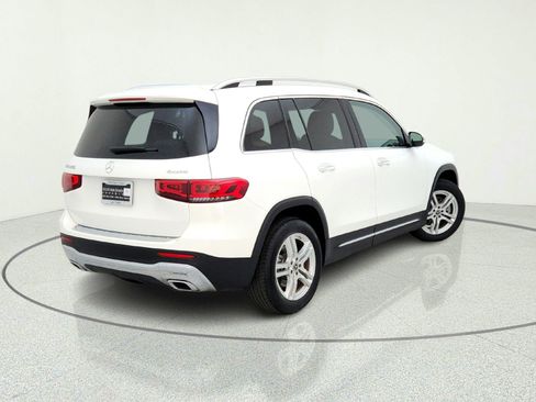 Certified 2022 Mercedes-Benz GLB 250 4MATIC w/ Premium Package Lite image 9