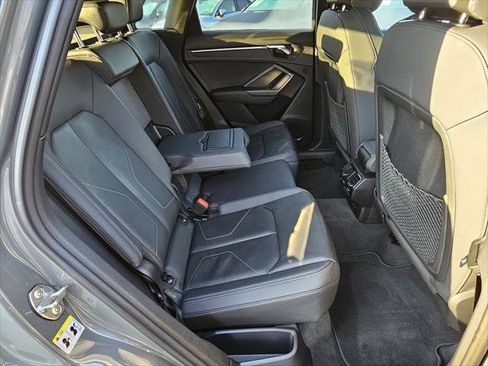 Used 2023 Audi Q3 2.0T Premium Plus w/ Premium Plus Package image 6