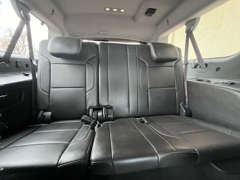 Used 2015 Chevrolet Suburban LTZ image 15