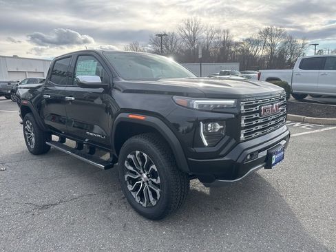 New 2025 GMC Canyon Denali image 8