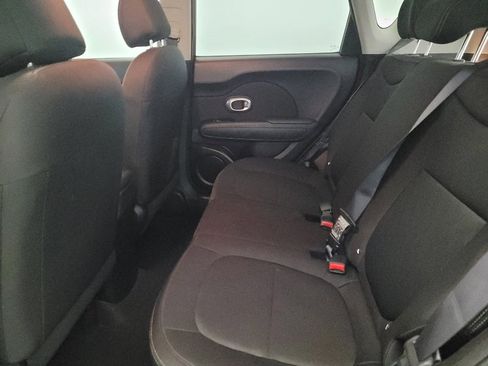 Used 2019 Kia Soul image 18