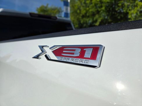 Used 2024 GMC Sierra 1500 Elevation w/ X31 Off-Road Package AWD/4WD image 11