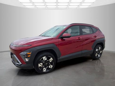Used 2025 Hyundai Kona SEL AWD/4WD image 6