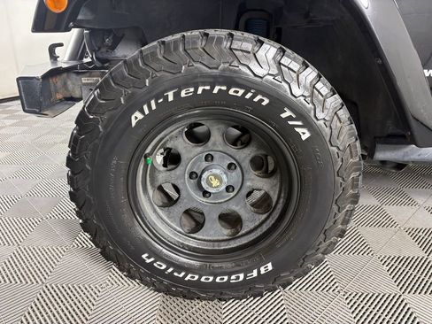 Used 2009 Jeep Wrangler X AWD/4WD image 10