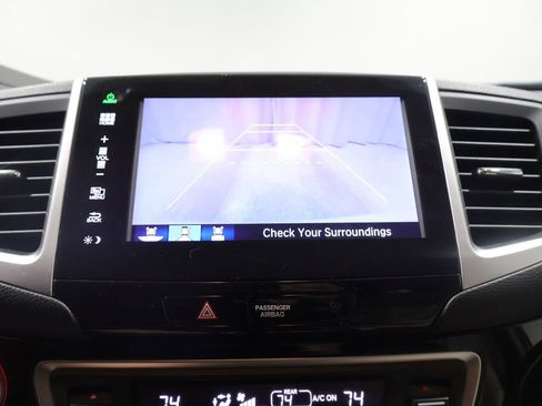 Used 2016 Honda Pilot Touring image 28