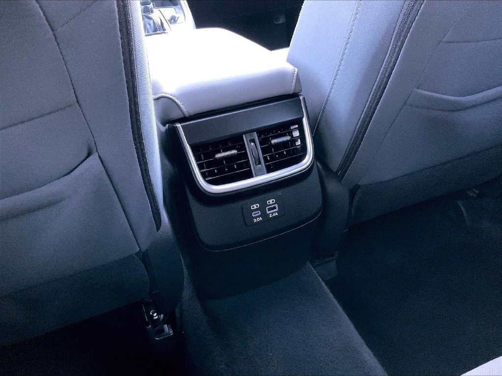 Used 2025 Subaru Outback Premium AWD/4WD image 29