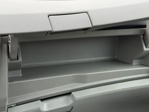 Used 2013 Toyota Corolla LE image 16