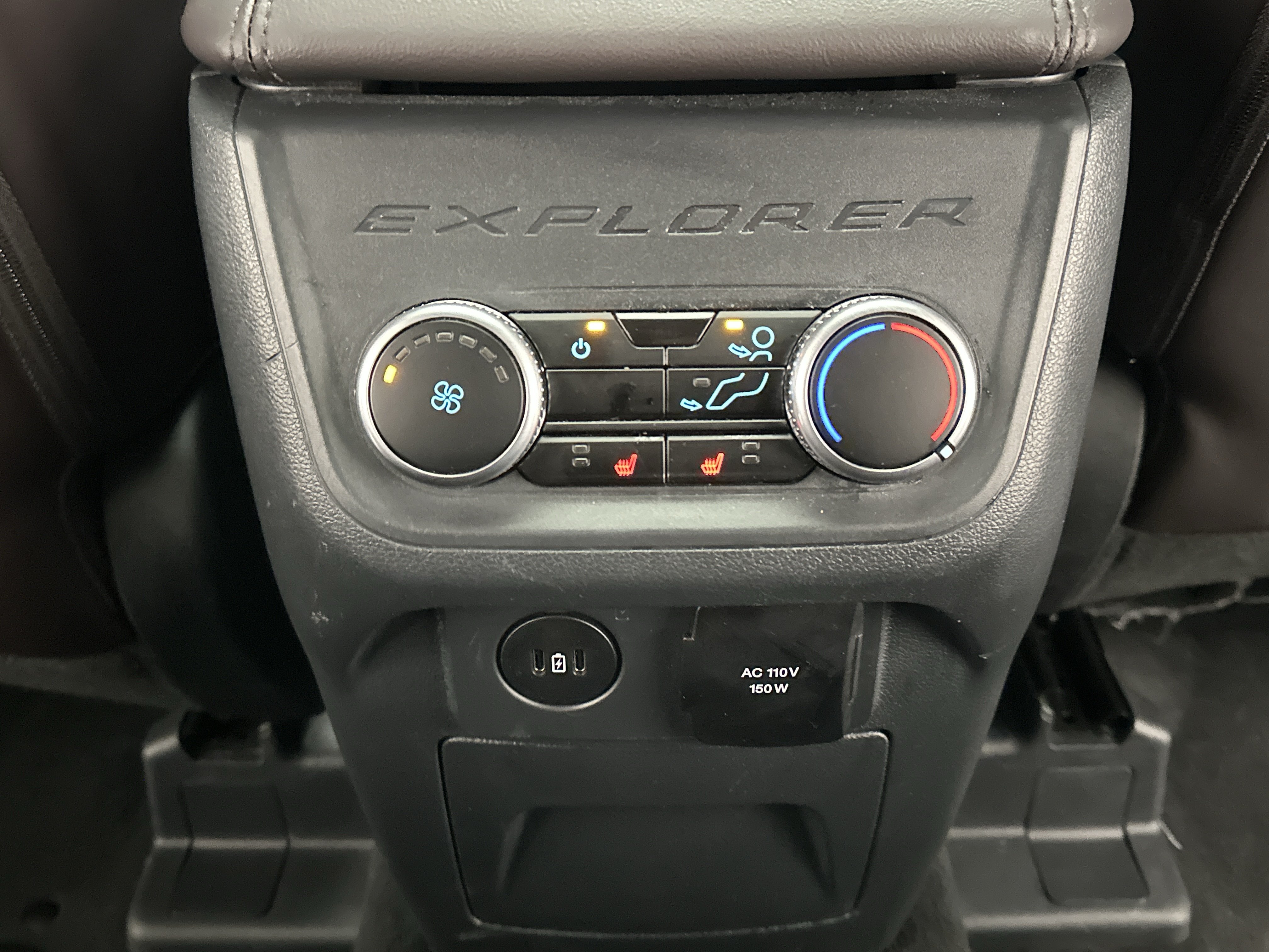 Used 2025 Ford Explorer Platinum w/ LUX Leather Package AWD/4WD image 27