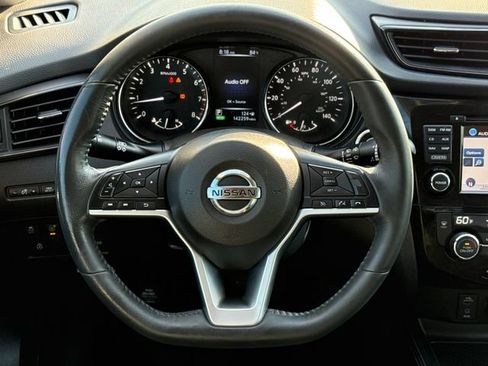Used 2017 Nissan Rogue SL w/ SL Premium Package FWD image 14
