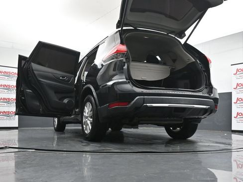 Used 2018 Nissan Rogue SV AWD/4WD image 45
